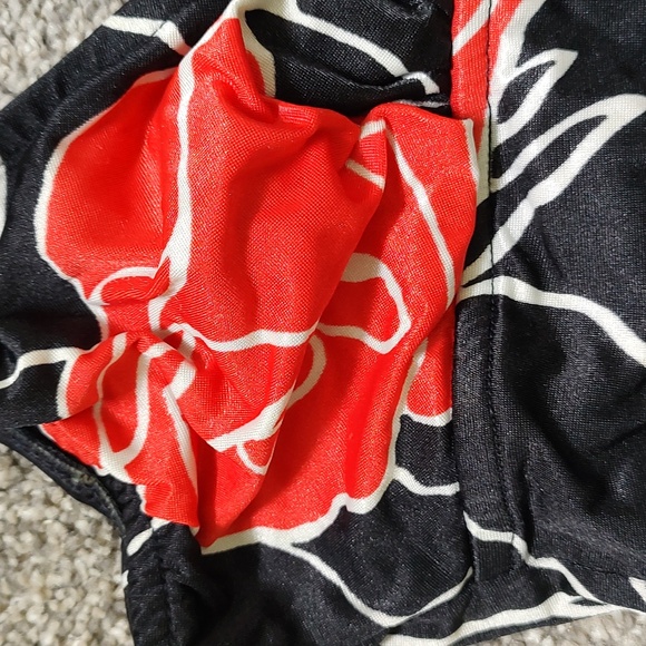 Retro Look Black, White, and Red One Piece - Picture 5 of 7